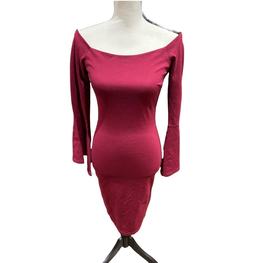 All She Wants Burgundy Off-the-Shoulder Midi Dress Size Small - Picture 2 of 7